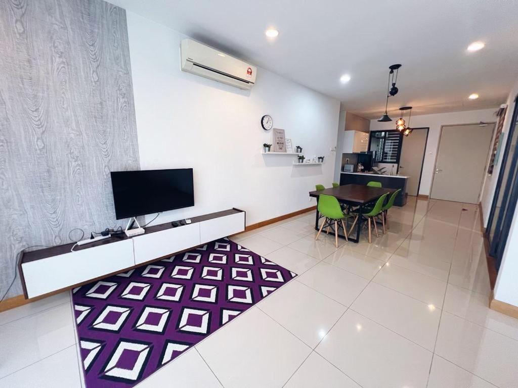 Connected Train 3 Bedrooms - Above Klgateway Mall 14 Куала-Лумпур Экстерьер фото